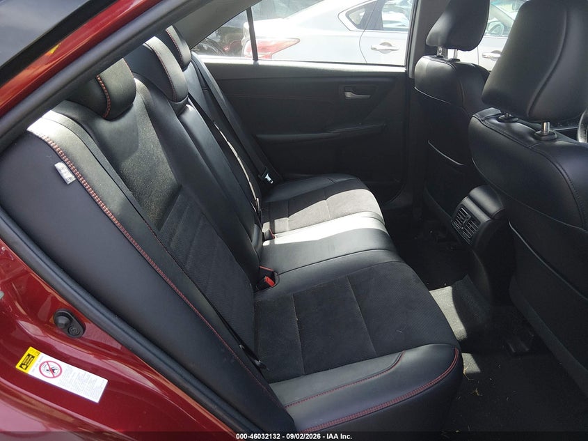 TOYOTA CAMRY - zdjęcie 8
