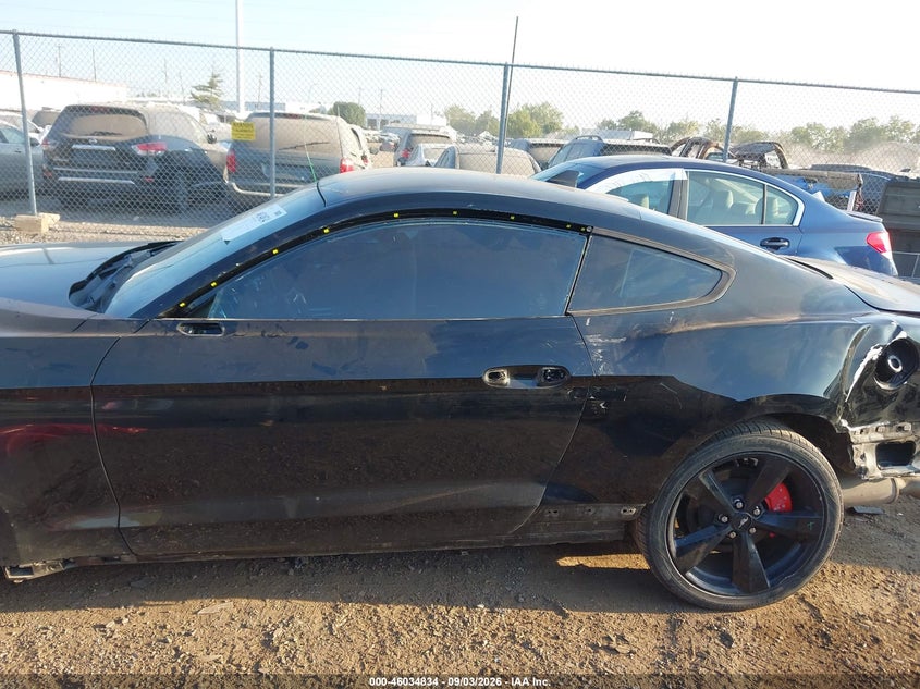FORD MUSTANG - zdjęcie 15