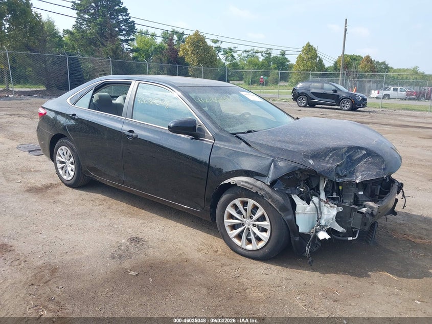 TOYOTA CAMRY - zdjęcie 1