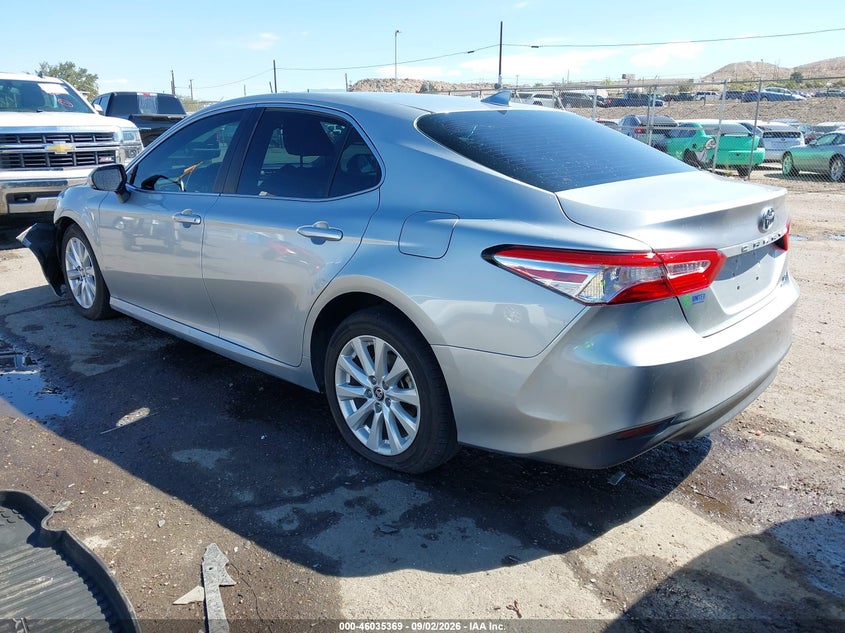 TOYOTA CAMRY - zdjęcie 3