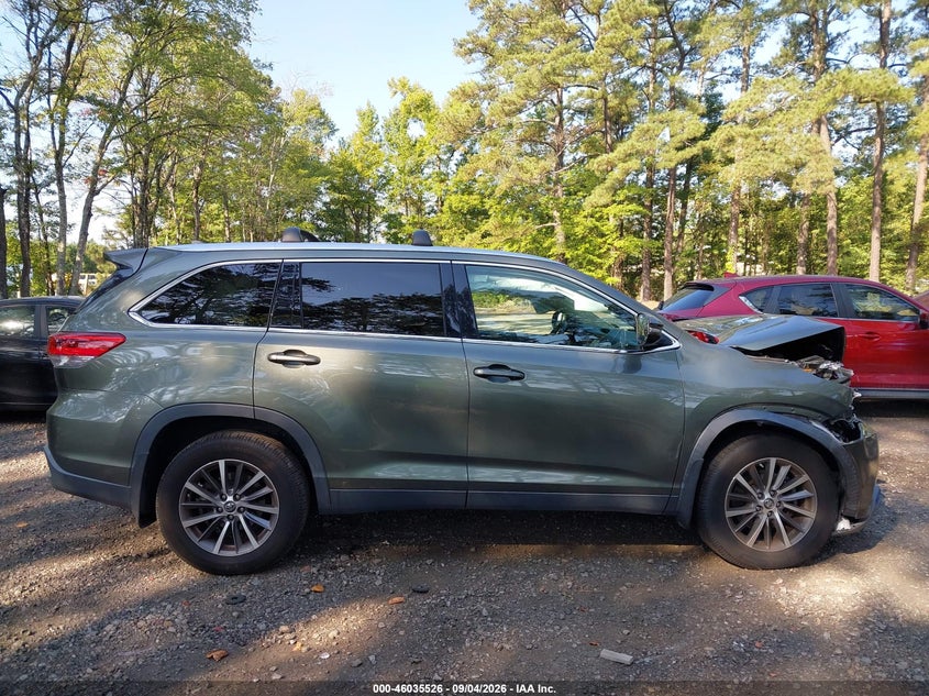 TOYOTA HIGHLANDER - zdjęcie 13