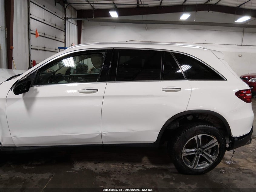 MERCEDES-BENZ GLC 300 - zdjęcie 20