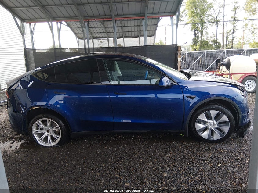 TESLA MODEL Y - zdjęcie 13
