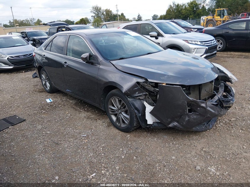 TOYOTA CAMRY - zdjęcie 1