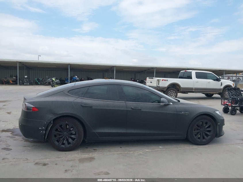TESLA MODEL S - zdjęcie 13