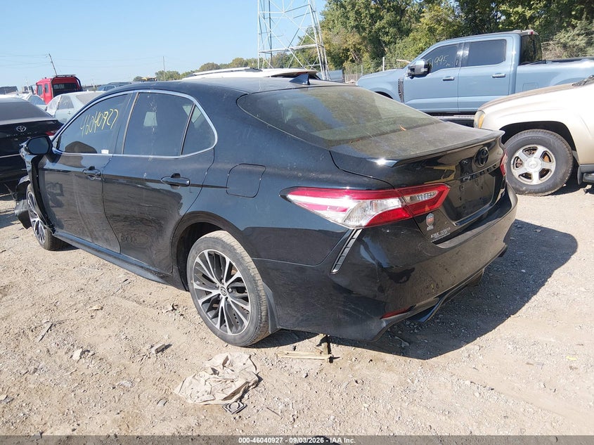 TOYOTA CAMRY - zdjęcie 3