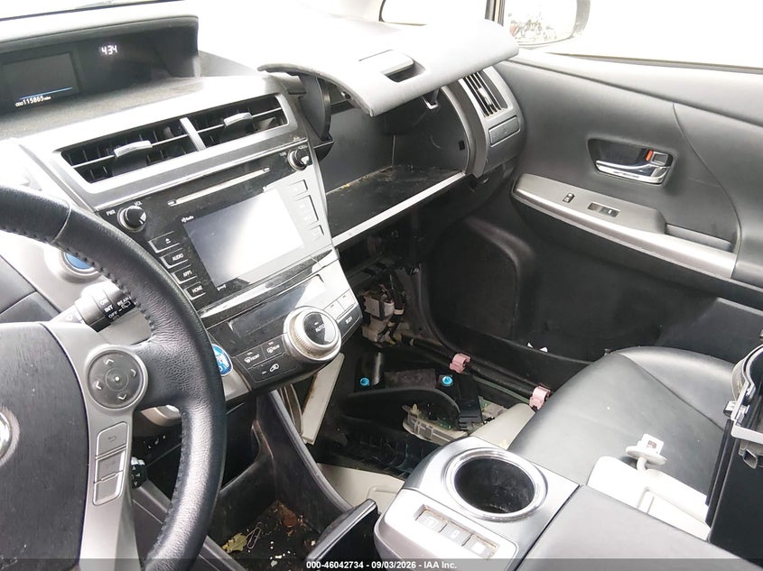TOYOTA PRIUS V - zdjęcie 6