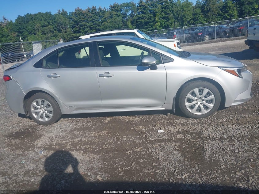 TOYOTA COROLLA - zdjęcie 13