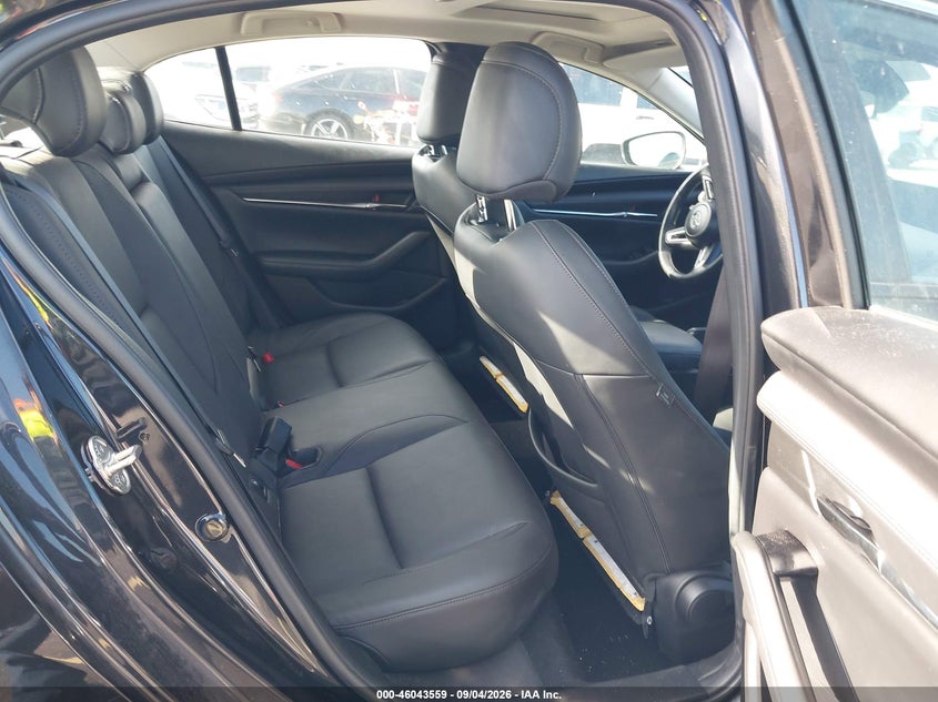 MAZDA MAZDA3 - zdjęcie 8