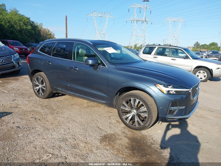 VOLVO XC60 RECHARGE PLUG-IN HYBRID - zdjęcie 1