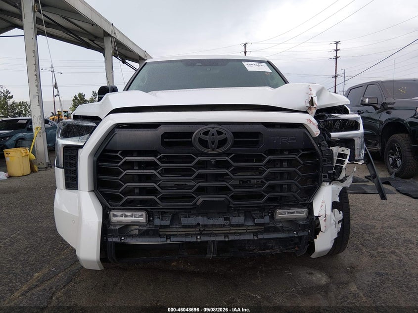 TOYOTA TUNDRA - zdjęcie 12
