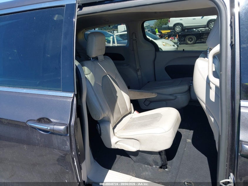 CHRYSLER PACIFICA - zdjęcie 8