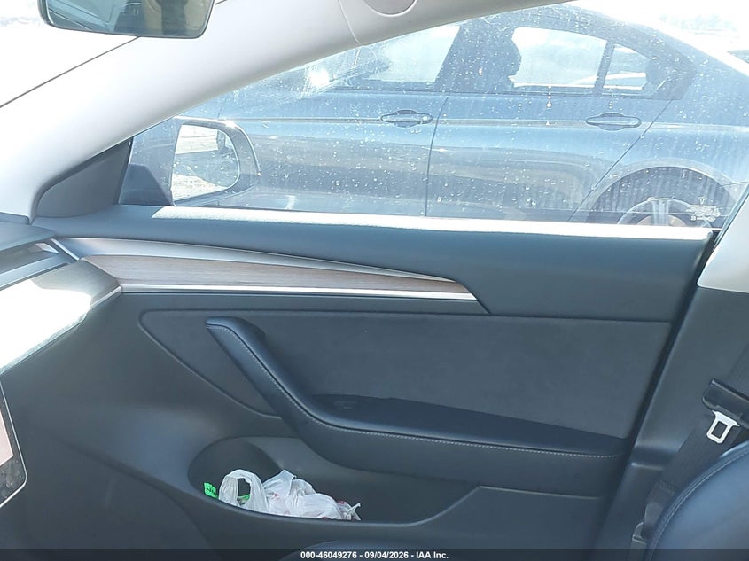 TESLA MODEL 3 - zdjęcie 5