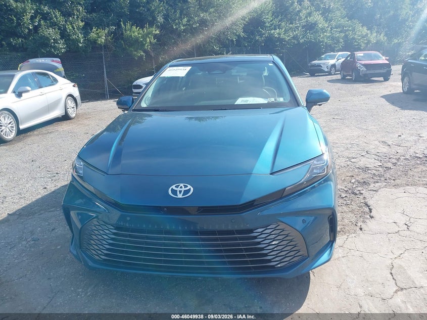 TOYOTA CAMRY - zdjęcie 13