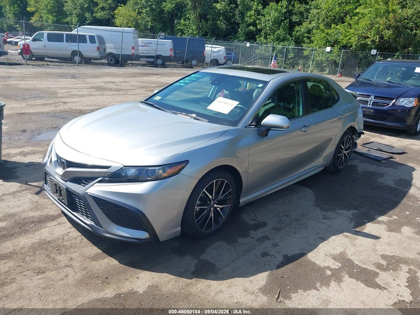 TOYOTA CAMRY - zdjęcie 2