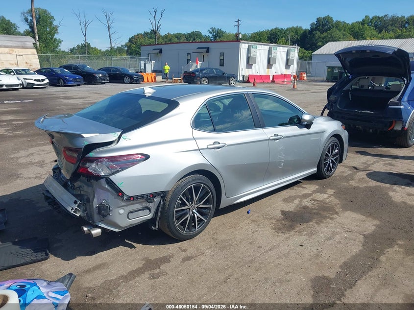 TOYOTA CAMRY - zdjęcie 4