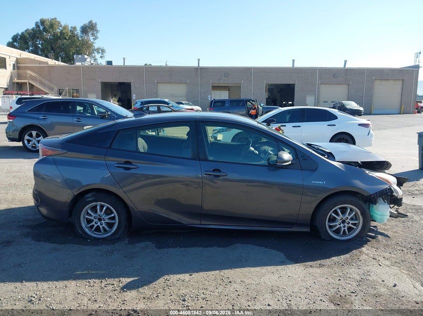 TOYOTA PRIUS - zdjęcie 14