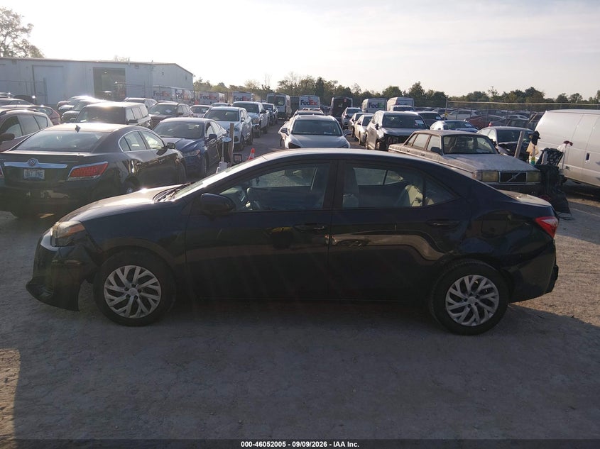 TOYOTA COROLLA - zdjęcie 15