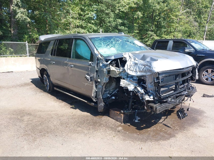 CHEVROLET SUBURBAN - zdjęcie 1