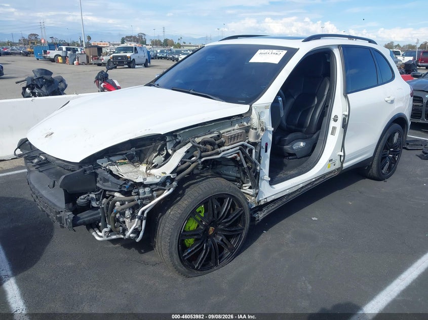 PORSCHE CAYENNE E-HYBRID - zdjęcie 2