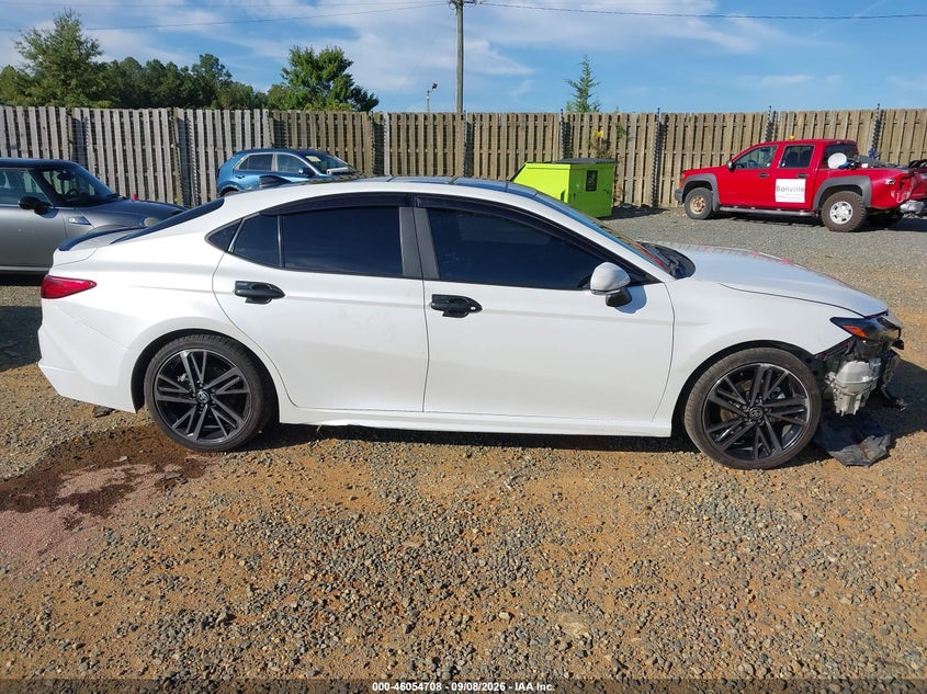 TOYOTA CAMRY - zdjęcie 14