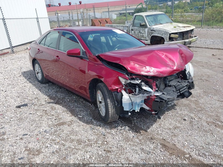 TOYOTA CAMRY - zdjęcie 1