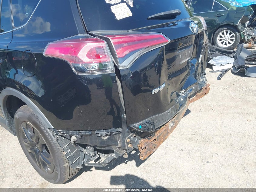 TOYOTA RAV4 - zdjęcie 19