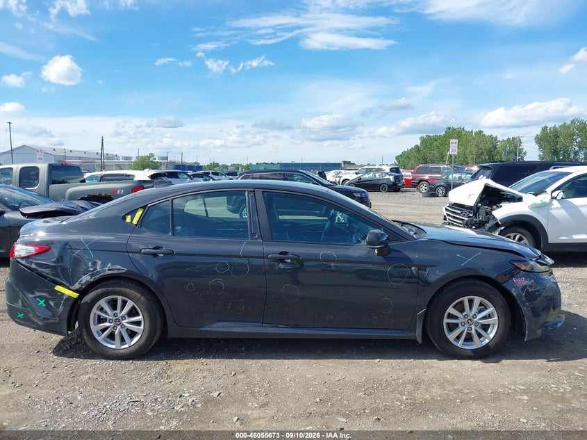 TOYOTA CAMRY - zdjęcie 14