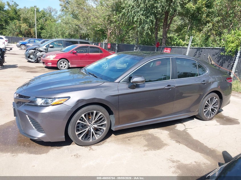 TOYOTA CAMRY - zdjęcie 14