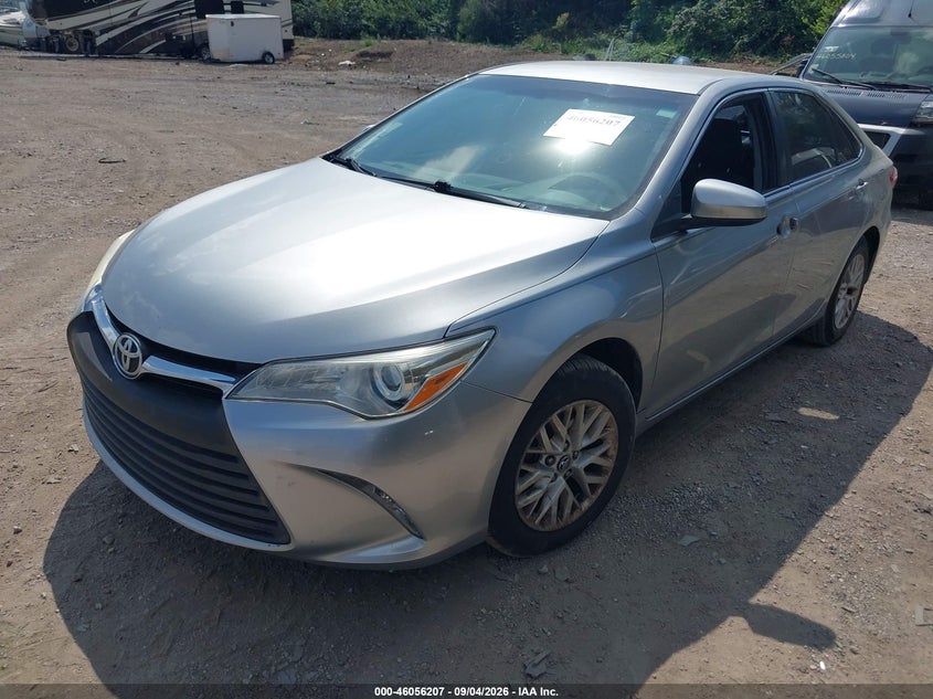 TOYOTA CAMRY - zdjęcie 2