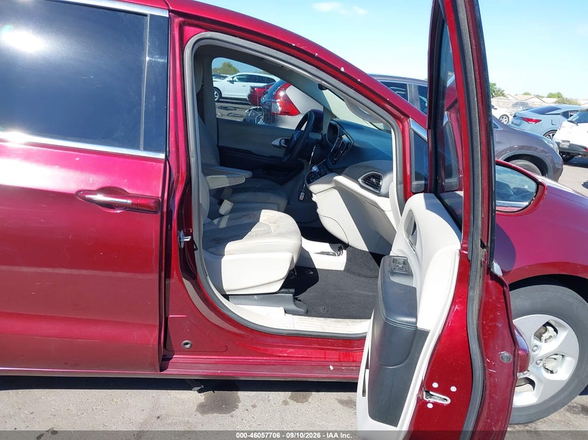 CHRYSLER PACIFICA HYBRID - zdjęcie 5