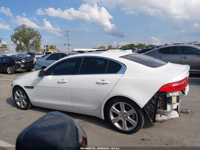 JAGUAR XE - zdjęcie 14