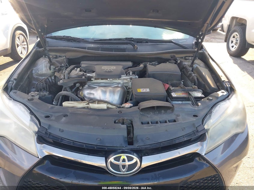 TOYOTA CAMRY - zdjęcie 10