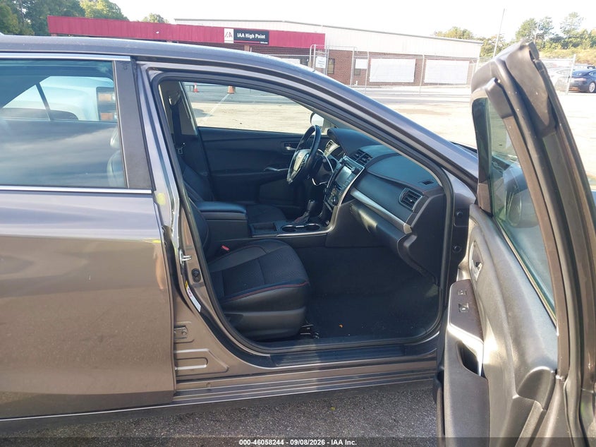 TOYOTA CAMRY - zdjęcie 5