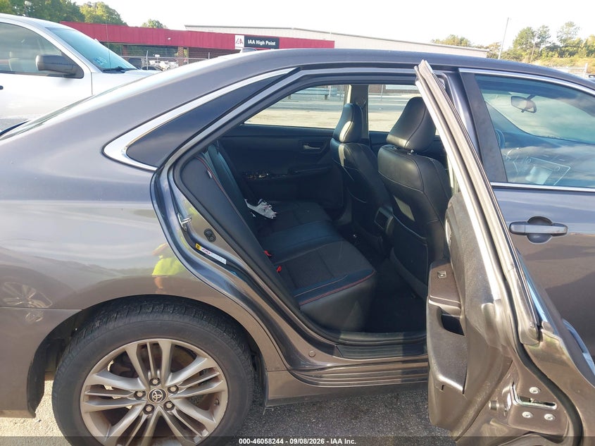 TOYOTA CAMRY - zdjęcie 8