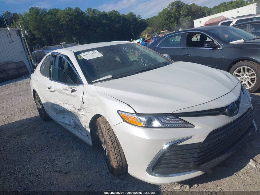 TOYOTA CAMRY - zdjęcie 1