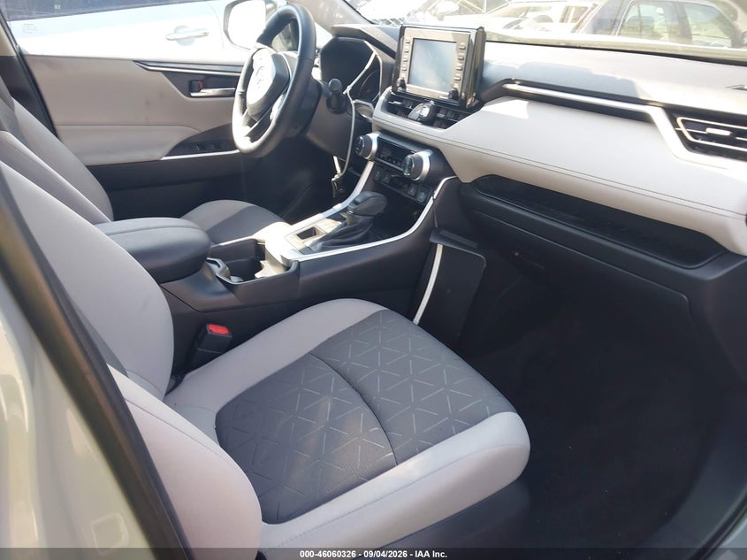 TOYOTA RAV4 - zdjęcie 5