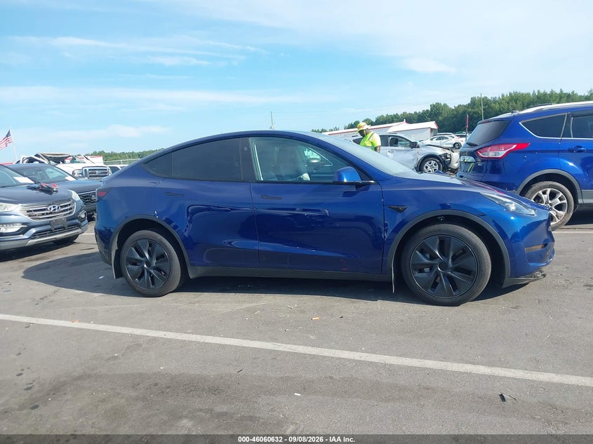 TESLA MODEL Y - zdjęcie 12