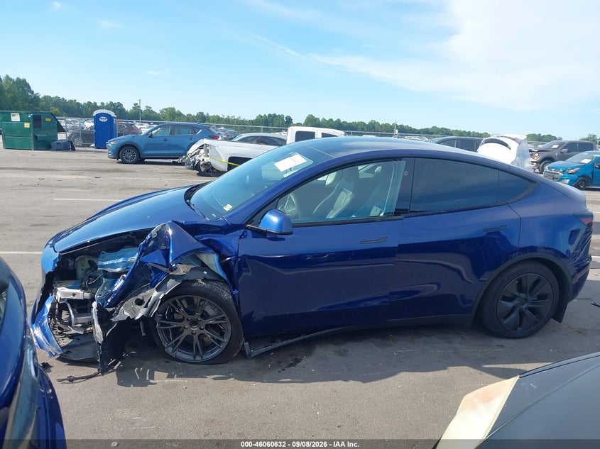 TESLA MODEL Y - zdjęcie 13