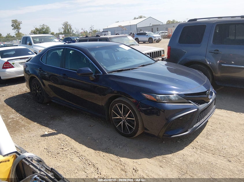 TOYOTA CAMRY - zdjęcie 1