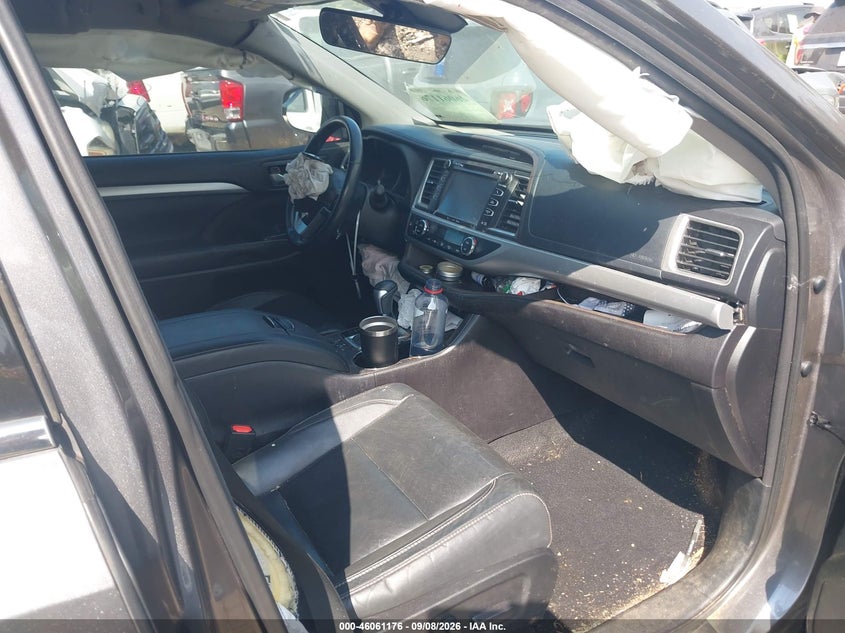 TOYOTA HIGHLANDER - zdjęcie 5