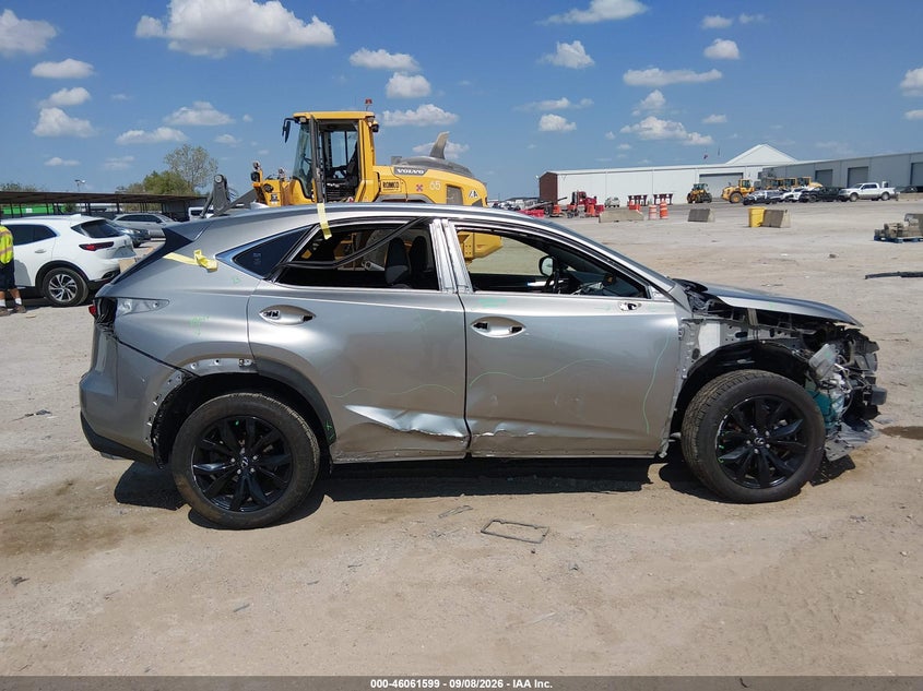 LEXUS NX 200T - zdjęcie 14