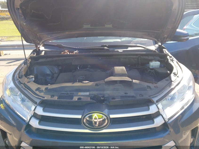 TOYOTA HIGHLANDER - zdjęcie 10