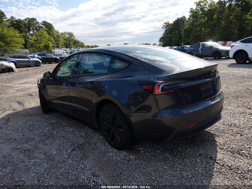 TESLA MODEL 3 - zdjęcie 3