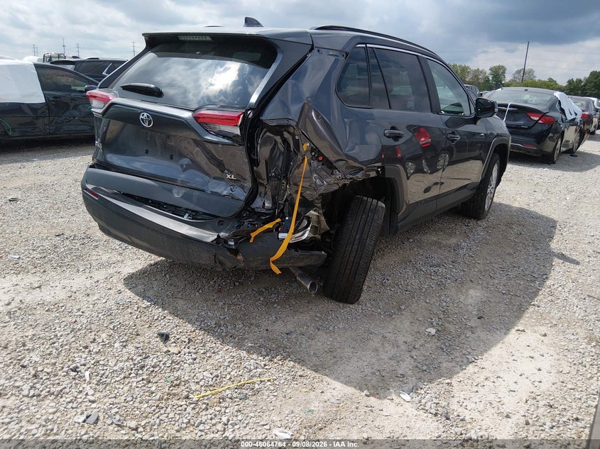 TOYOTA RAV4 - zdjęcie 4