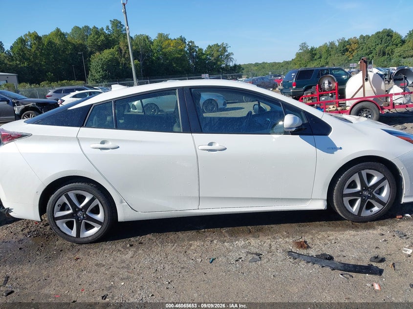 TOYOTA PRIUS - zdjęcie 13