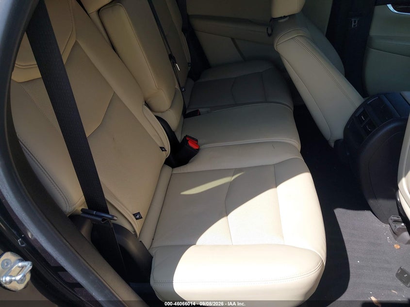 CADILLAC XT5 - zdjęcie 8