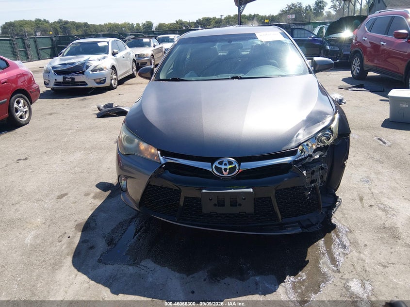 TOYOTA CAMRY - zdjęcie 13