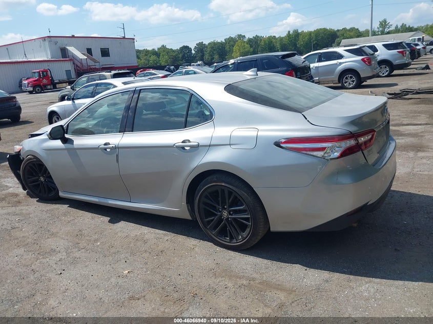 TOYOTA CAMRY - zdjęcie 14