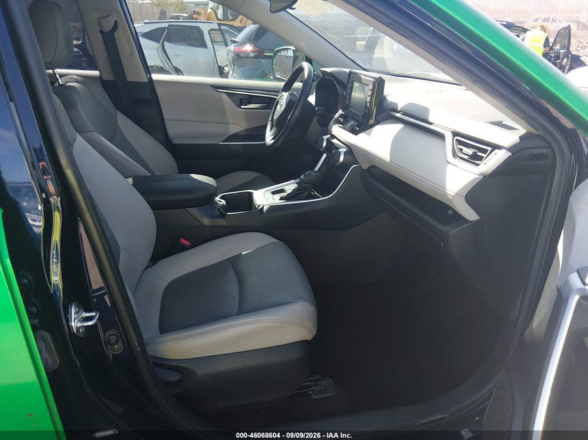 TOYOTA RAV4 - zdjęcie 5